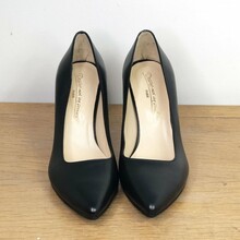 Escarpin pointu en cuir lisse noir et fine paillette noire