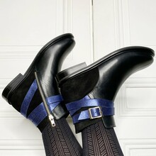 Bottine à boucle noire