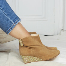 Bottines à talons dorées